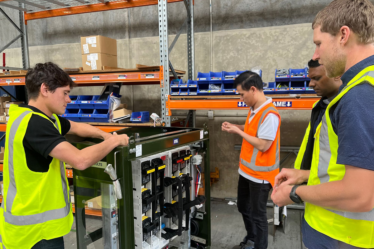 Powerco Visit 2 (ETEL News) 1200x800